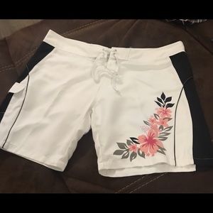 Third coast beach shorts size 14